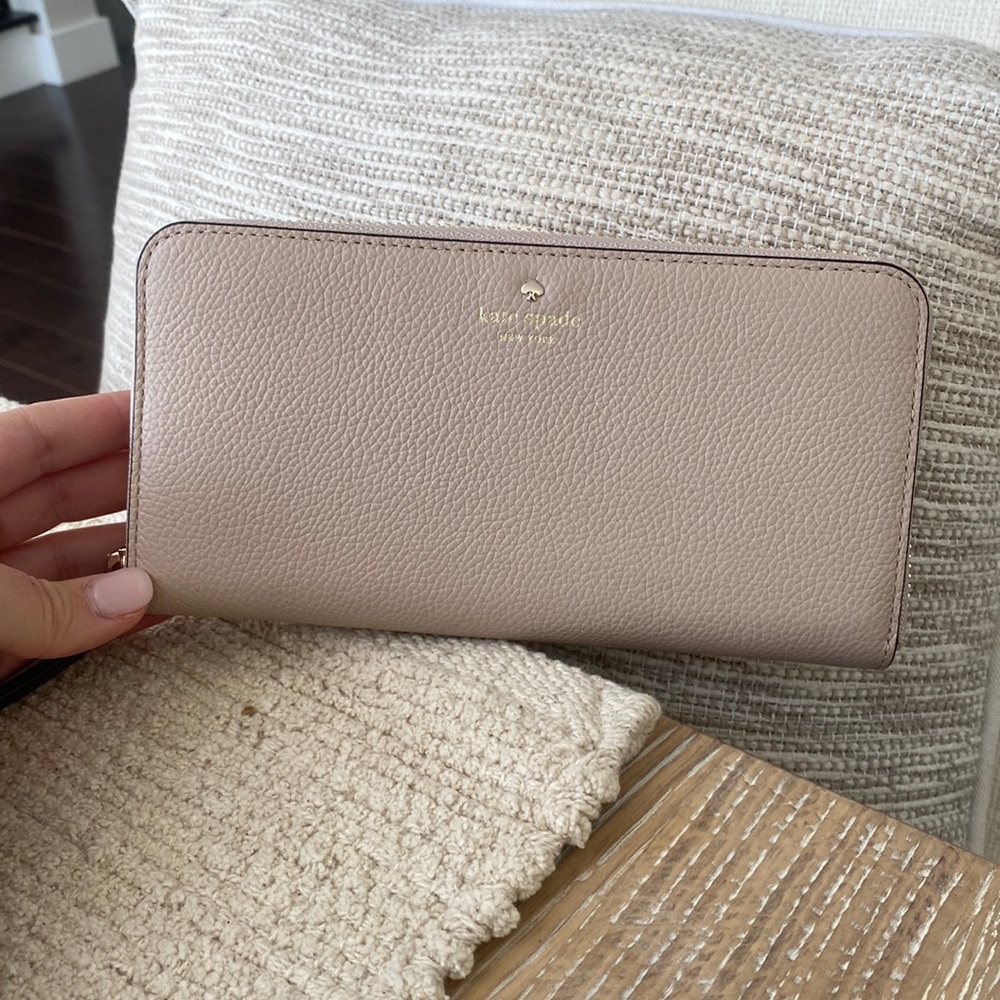 Kate Spade Wallet ♠️